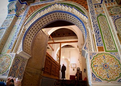 Fes, the jewel of Morocco, awaits you for an unforgettable experience. Choose the freedom to discover the imperial city at your own pace with Tourvilles' car rental in Fes.