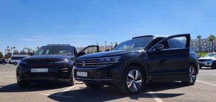 location voiture de luxe à fès Range Rover Velar et Volkswagen Touareg disponibles pour la location voiture de luxe à Fès , offrant style et confort sur la route.