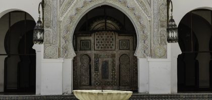 la location voiture fes , places a découvrir avec facilité à l'ancienne médina de fes